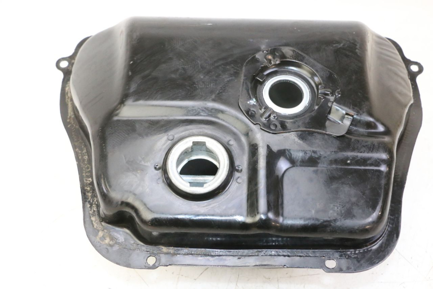 photo de BRANDSTOFTANK PEUGEOT TWEET 4T 50 (2018 - 2022) - Hoofdaanzicht