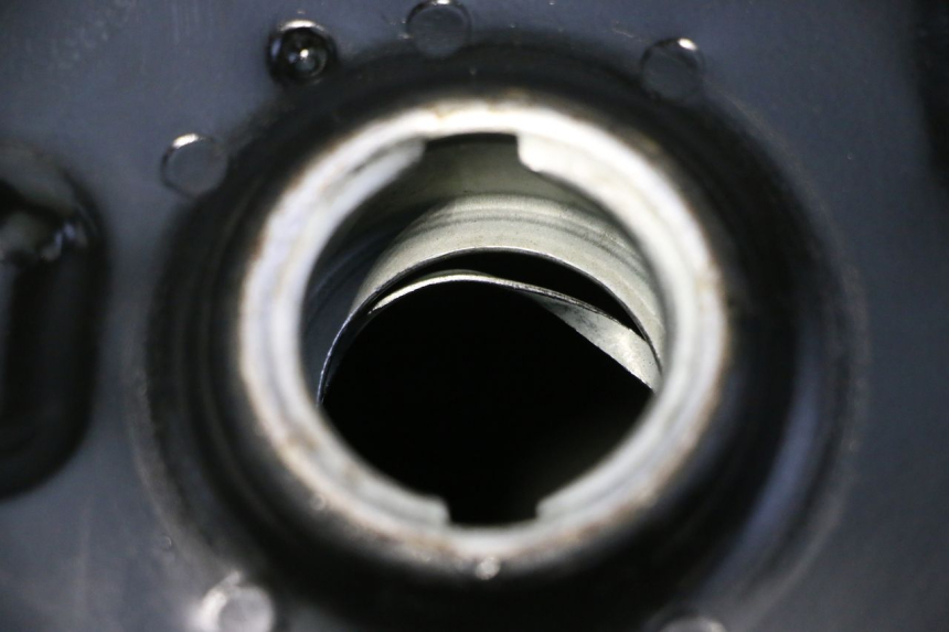 photo de BRANDSTOFTANK PEUGEOT TWEET PRO CARGO 50 (2018 - 2022) - Detail van het onderdeel