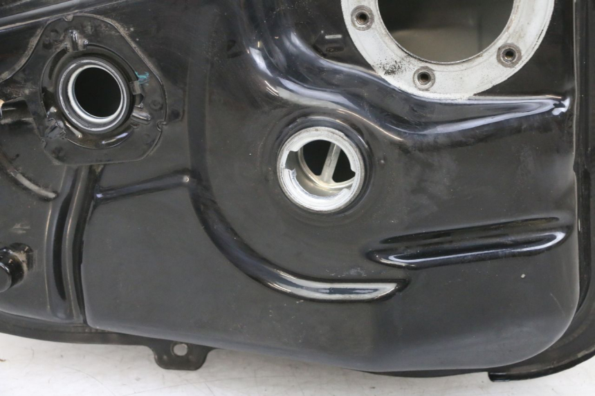 photo de BRANDSTOFTANK PEUGEOT TWEET PRO EFI 4T 50 (2021 - 2022) - Kenmerkende details