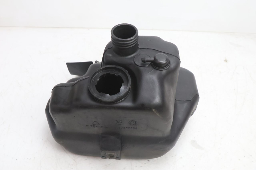 photo de BRANDSTOFTANK PIAGGIO TYPHOON 50 (2000 - 2009) - Andere kijkhoek