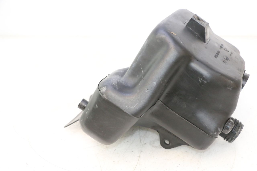 photo de BRANDSTOFTANK PIAGGIO TYPHOON 50 (2000 - 2009) - Andere kijkhoek
