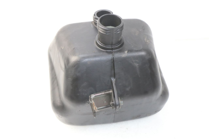 photo de BRANDSTOFTANK SUZUKI UC EPICURO 125 (1999 - 2003) - Hoofdaanzicht