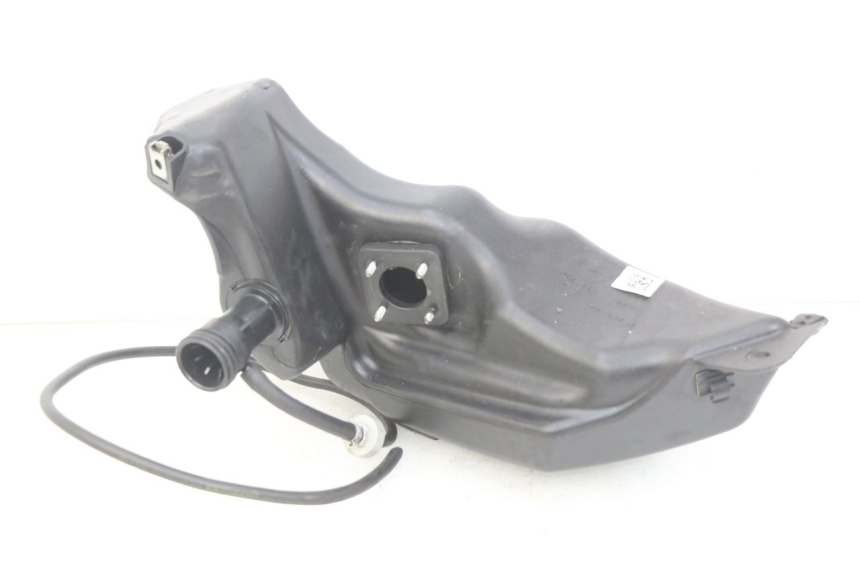 photo de BRANDSTOFTANK PIAGGIO VESPA PRIMAVERA 2T 50 (2013 - 2018) - Detail van het onderdeel