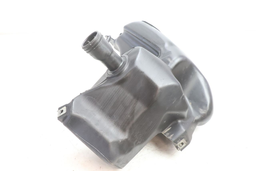 photo de BRANDSTOFTANK PIAGGIO VESPA PRIMAVERA 2T 50 (2013 - 2018) - Detail van het onderdeel