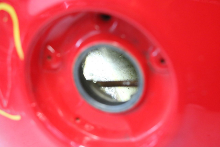 photo de BRANDSTOFTANK HONDA VFR FI RC46 800 (1998 - 2001) - Zoom op gebruiksstaat
