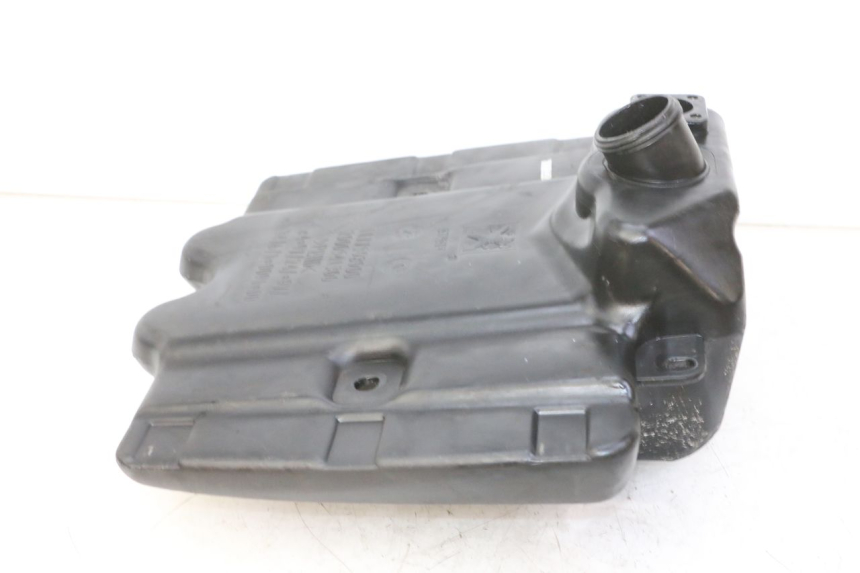 photo de BRANDSTOFTANK PEUGEOT VIVACITY NEW 4T 50 (2008 - 2017) - Andere kijkhoek