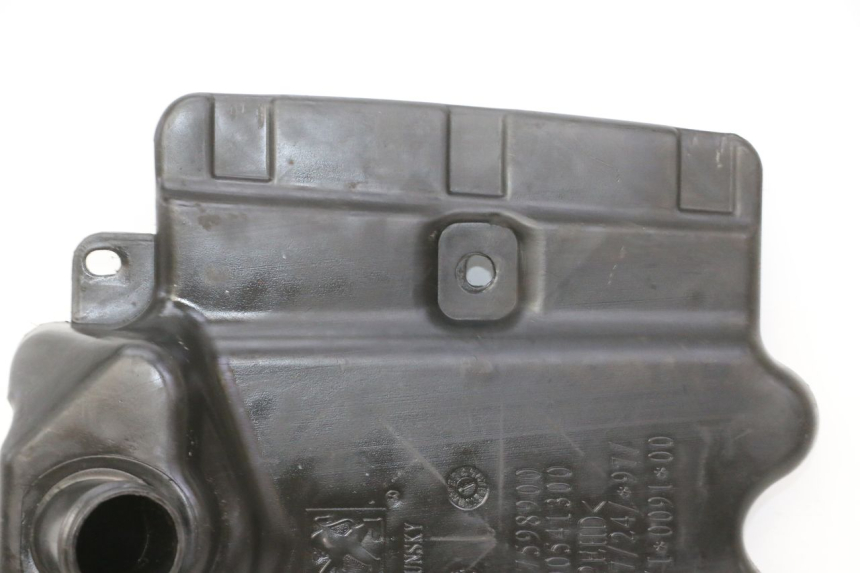 photo de BRANDSTOFTANK PEUGEOT VIVACITY NEW 4T 50 (2008 - 2017) - Staat van het oppervlak