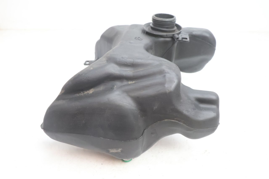 photo de BRANDSTOFTANK PEUGEOT VIVACITY 50 (2004 - 2009) - Andere kijkhoek