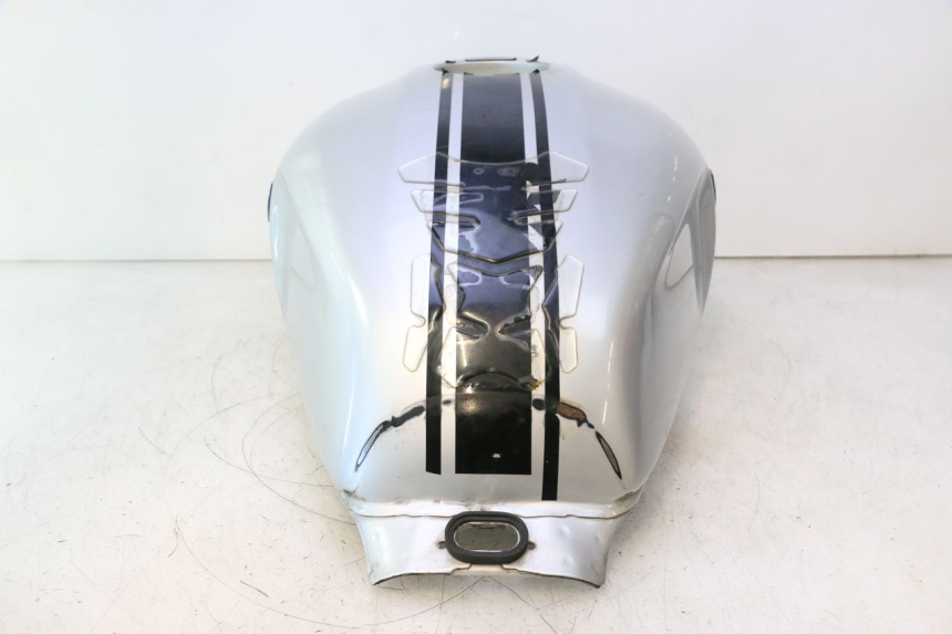 photo de BRANDSTOFTANK YAMAHA XJR 1300 (1998 - 2002) - Kenmerkende details