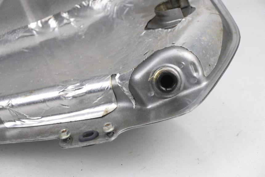 photo de BRANDSTOFTANK HONDA XLV VARADERO 125 (2000 - 2006) - Andere kijkhoek