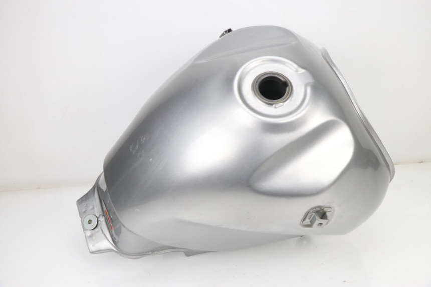 photo de BRANDSTOFTANK HONDA XLV VARADERO 125 (2000 - 2006) - Overzicht