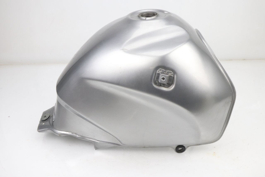 photo de BRANDSTOFTANK HONDA XLV VARADERO 125 (2000 - 2006) - Markeringen en referenties
