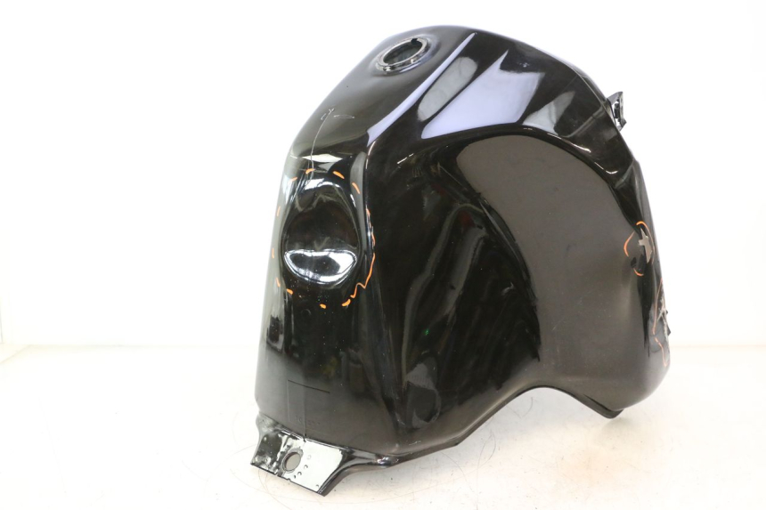 photo de BRANDSTOFTANK HONDA XRV AFRICA TWIN 750 (1990 - 1992) - Detail van het onderdeel