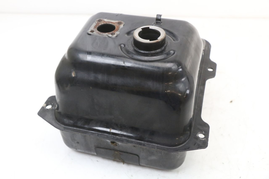photo de BRANDSTOFTANK YAMAHA YE ZEST 50 (1992 - 1998) - Detail van het onderdeel
