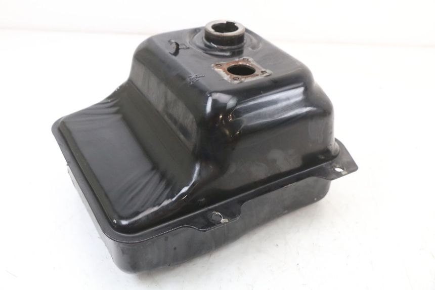 photo de BRANDSTOFTANK YAMAHA YE ZEST 50 (1992 - 1998) - Andere kijkhoek