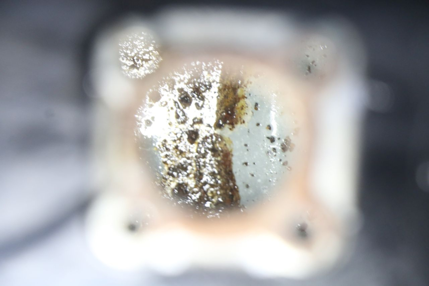 photo de BRANDSTOFTANK YAMAHA YE ZEST 50 (1992 - 1998) - Bevestigingspunten