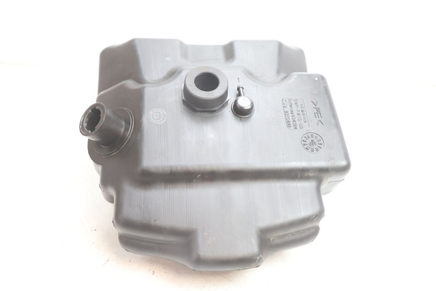 photo de BRANDSTOFTANK YAMAHA YP MAJESTY 125 (2002 - 2006) - Detail van het onderdeel