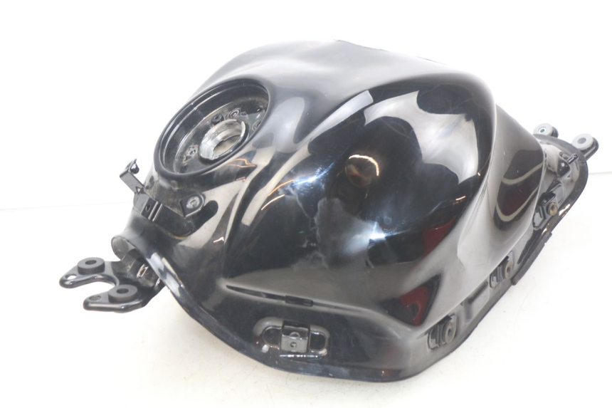 photo de BRANDSTOFTANK KAWASAKI Z 650 (2016 - 2019) - Zoom op componenten