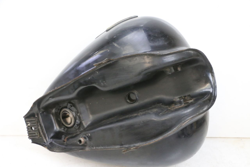 photo de BRANDSTOFTANK KYMCO ZING 125 (1997 - 2003) - Bevestigingspunten