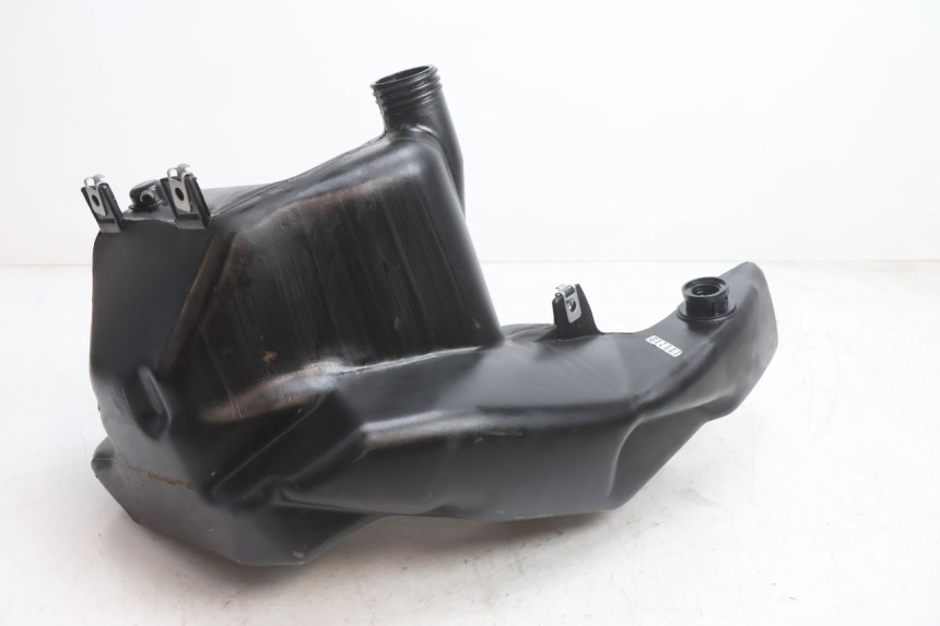 photo de BRANDSTOFTANK PIAGGIO ZIP 2T 50 (2009 - 2019) - Zoom op gebruiksstaat