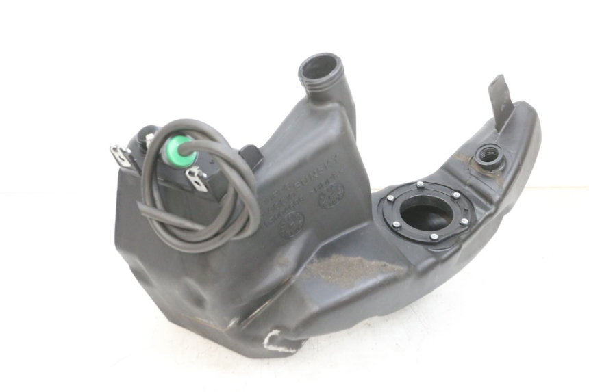 photo de BRANDSTOFTANK PIAGGIO ZIP 4T 50 (2018 - 2020) - Andere kijkhoek