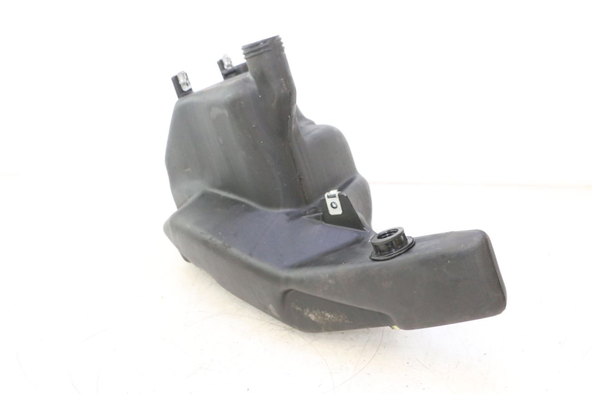 photo de BRANDSTOFTANK PIAGGIO ZIP 4T 50 (2006 - 2017) - Bevestigingspunten