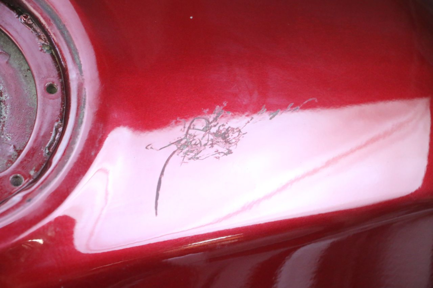 photo de BRANDSTOFTANK KAWASAKI ZR 7 750 (1999 - 2004) - Kenmerkende details