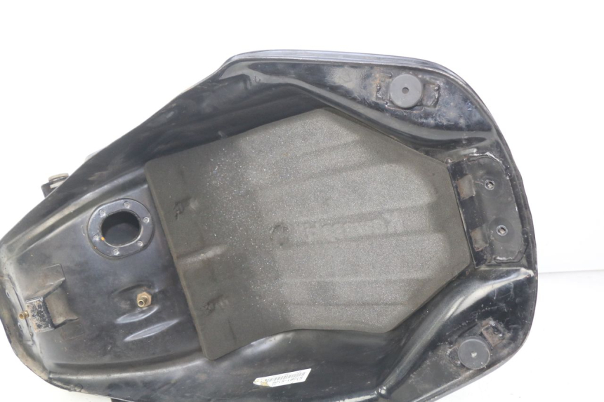 photo de BRANDSTOFTANK KAWASAKI ZZR 600 (1995 - 2004) - Detail van het onderdeel
