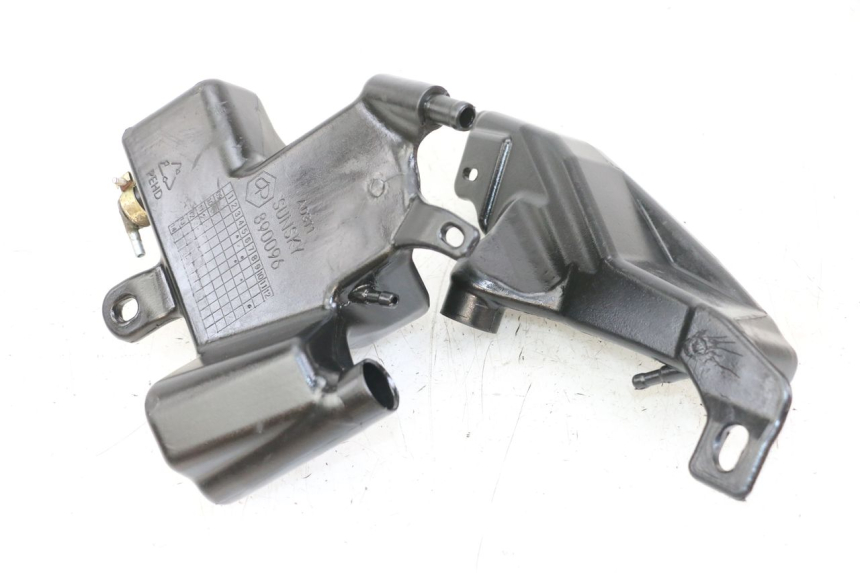 photo de OLIEBEHUIZER APRILIA SR MOTARD 50 (2012 - 2018) - Zoom op gebruiksstaat