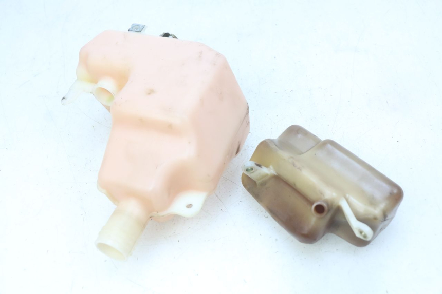 photo de OLIEBEHUIZING HONDA FES PANTHEON 2T 125 (1998 - 2002) - Hoofdaanzicht