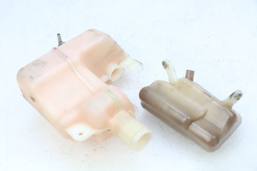 photo de OLIEBEHUIZING HONDA FES PANTHEON 2T 125 (1998 - 2002) - Detail van het onderdeel