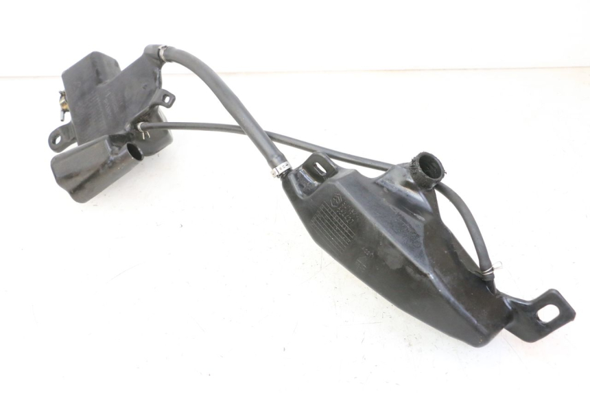 photo de OLIEBEHUIZER PIAGGIO NEW TYPHOON 50 (2010 - 2017) - Bevestigingspunten