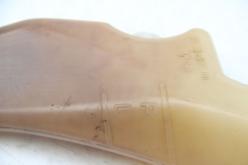 photo de OLIEBEHUIZER SUZUKI SIXTEEN 125 (2008 - 2010) - Andere kijkhoek