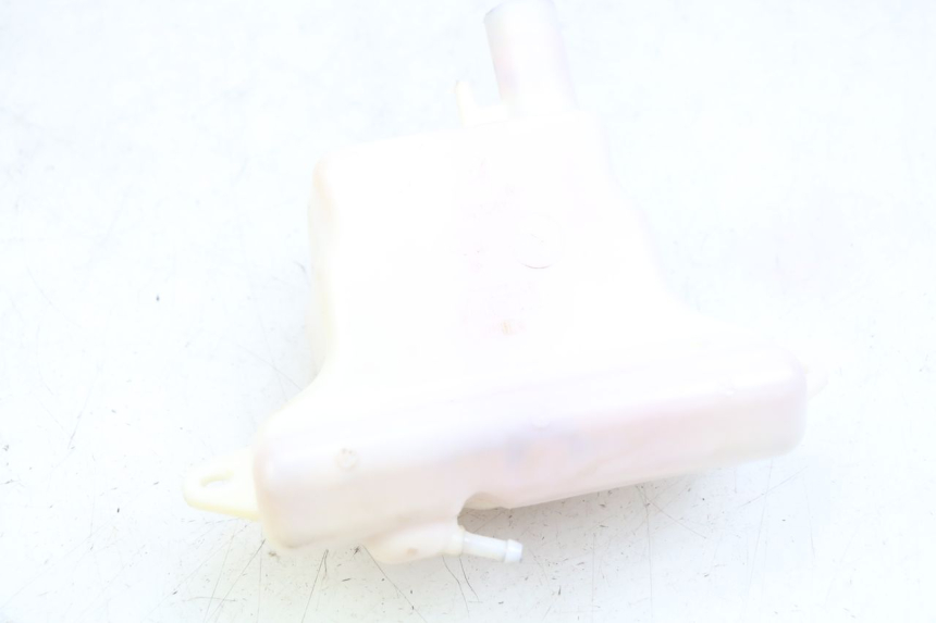 photo de OLIEBEHUIZING PEUGEOT SPEEDFIGHT 3 AIR 50 (2009 - 2015) - Zoom op gebruiksstaat