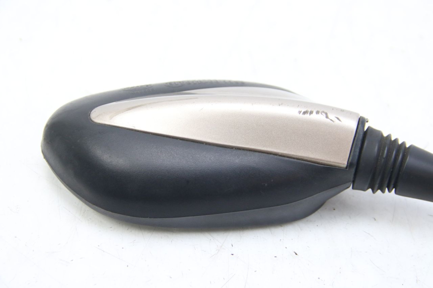 photo de RECHTER SPIEGEL ECCITY ARTELEC 670 1 (2013 - 2017) - Zoom op gebruiksstaat