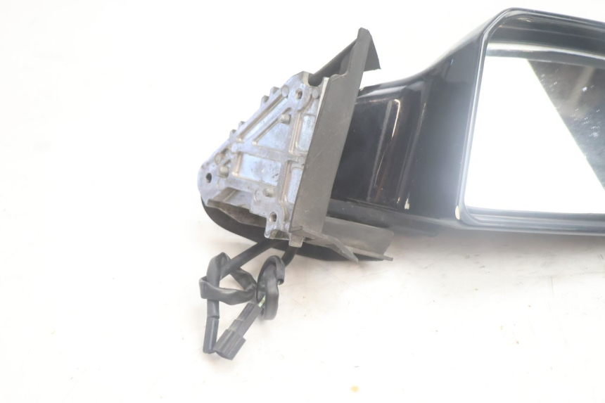 photo de RECHTER SPIEGEL SUZUKI BURGMAN EXECUTIVE ABS 650 (2006 - 2012) - Detail van het onderdeel