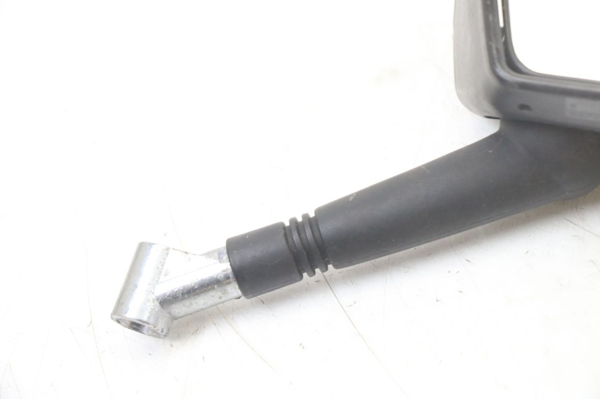 photo de RECHTER SPIEGEL PEUGEOT SATELIS COMPRESSOR K15 125 (2006 - 2009) - Detail van het onderdeel