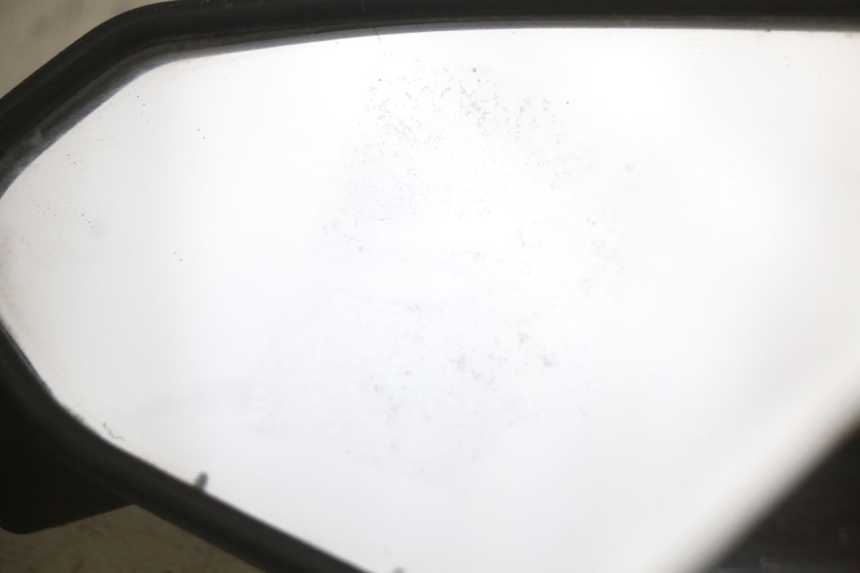 photo de RECHTER SPIEGEL YAMASAKI ROADSTER 50 (2013 - 2018) - Detail van het onderdeel