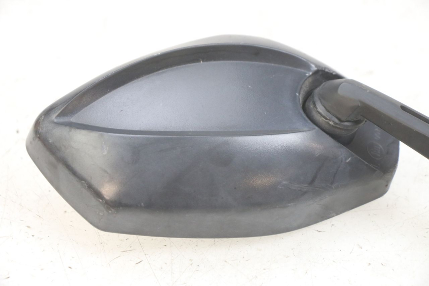 photo de RECHTER SPIEGEL PEUGEOT SPEEDFIGHT 4 4T 50 (2015 - 2020) - Zoom op gebruiksstaat