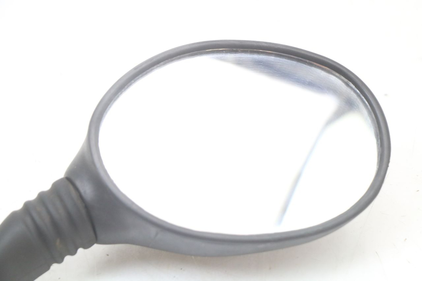 photo de RECHTER SPIEGEL YAMAHA YP MAJESTY 125 (2002 - 2006) - Zoom op gebruiksstaat