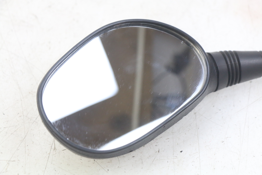 photo de LINKER SPIEGEL MBK BOOSTER NEXT GENERATION 50 (1995 - 1998) - Bevestigingspunten