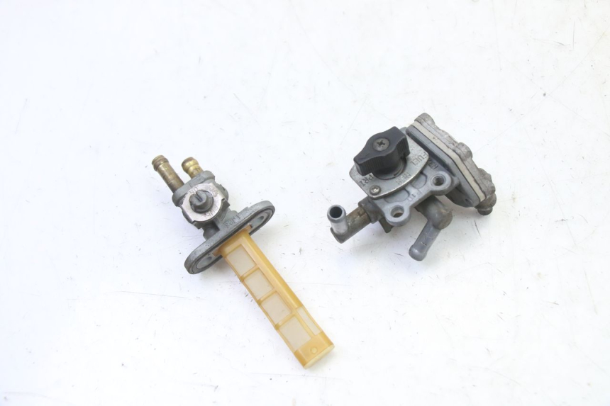 photo de TANKKRAAN SUZUKI GS GSE 500 (2001 - 2003) - Detail van het onderdeel