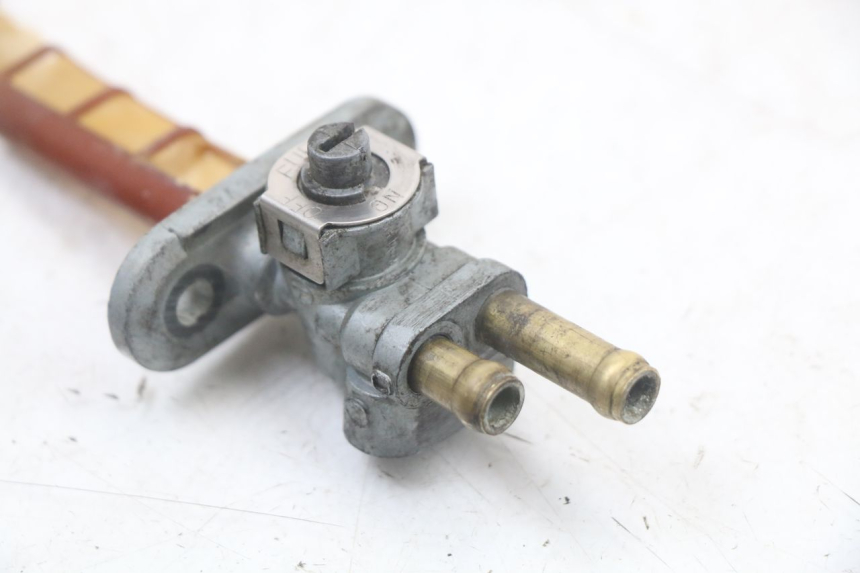 photo de TANKKRAAN SUZUKI GS F 500 (2004 - 2007) - Bevestigingspunten