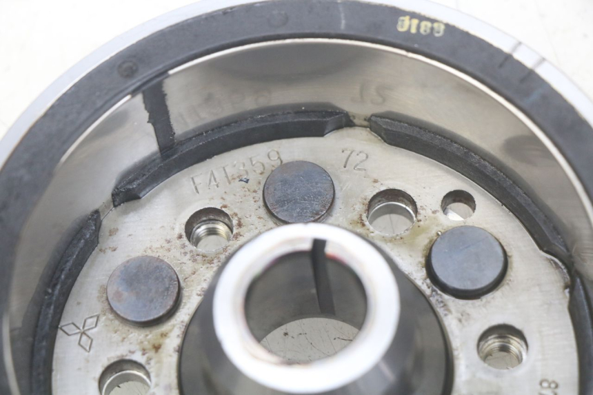 photo de ROTOR YAMAHA FZS FAZER 600 (1998 - 2001) - Zoom op gebruiksstaat