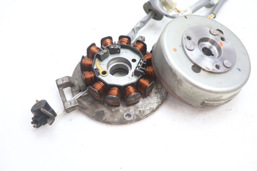 photo de ROTOR STATOREN MBK BOOSTER SPIRIT 50 (2004 - 2017) - Andere kijkhoek