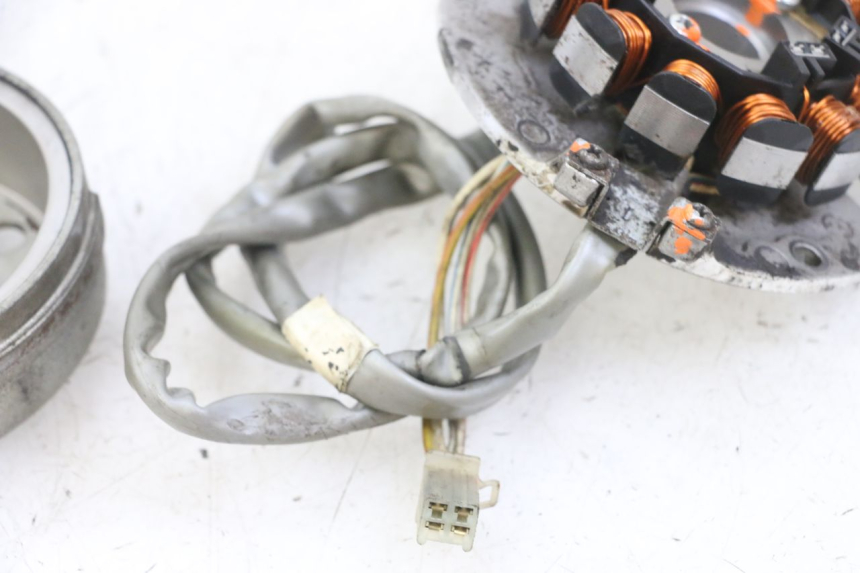 photo de ROTOR STATORE MBK BOOSTER SPIRIT NAKED 50 (2004 - 2017) - Zoom op gebruiksstaat