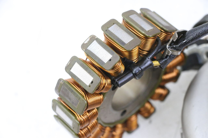 photo de ROTOR STATORE SUZUKI BURGMAN 125 (2007 - 2014) - Technische close-up