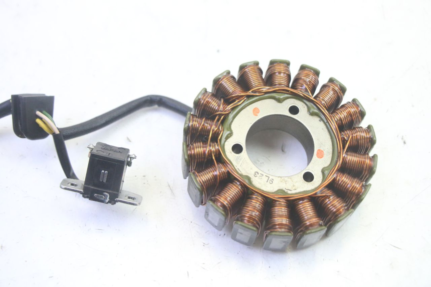 photo de ROTOR STATORE SUZUKI BURGMAN 125 (2007 - 2014) - Bevestigingspunten