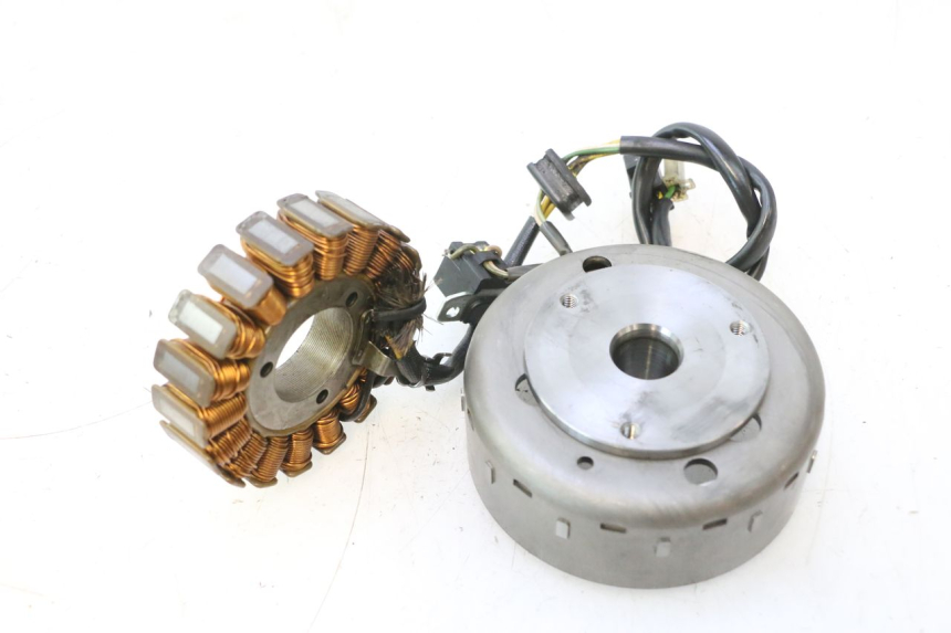 photo de ROTOR STATORE SUZUKI BURGMAN 125 (2007 - 2014) - Andere kijkhoek