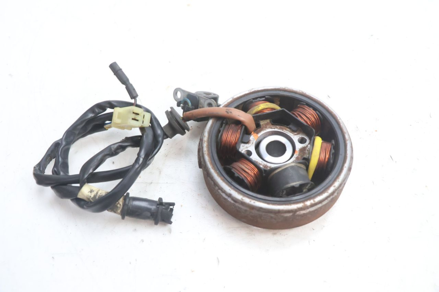 photo de ROTOR STATORE PEUGEOT BUXY 50 (1993 - 1998) - Andere kijkhoek